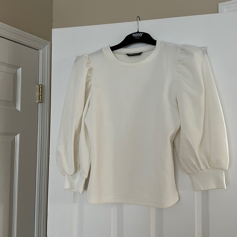 Cream puff sleeve shirt size L
